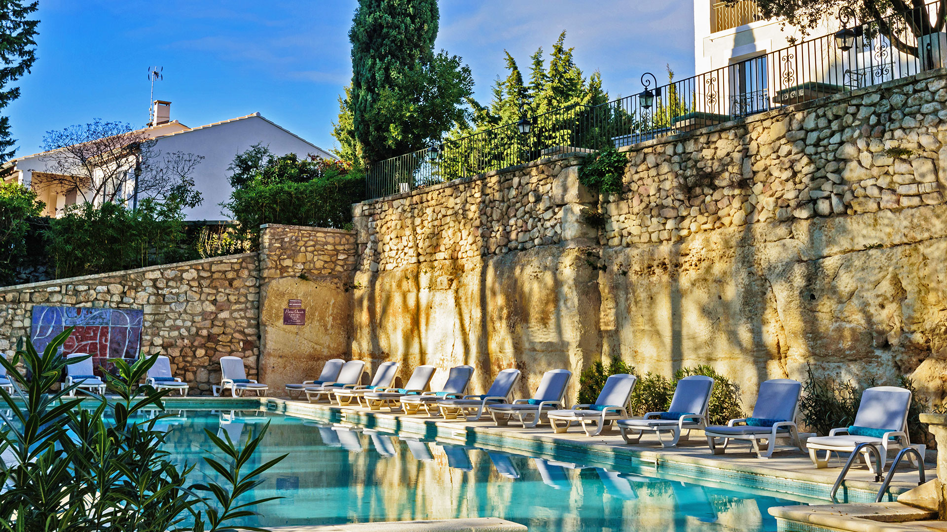 Swimming pool of the Belesso hotel, weekend in Provence